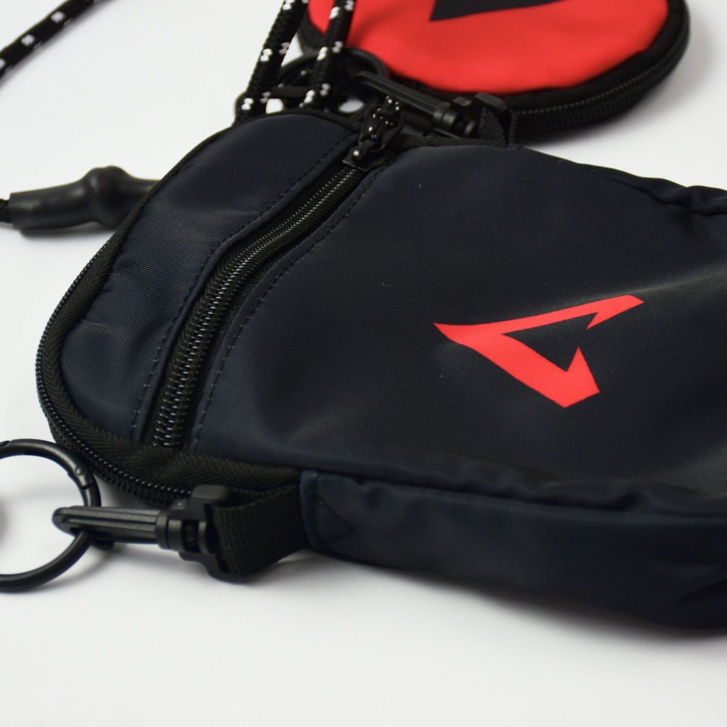 APEX LEGENDS™ Logo Shoulder Bag