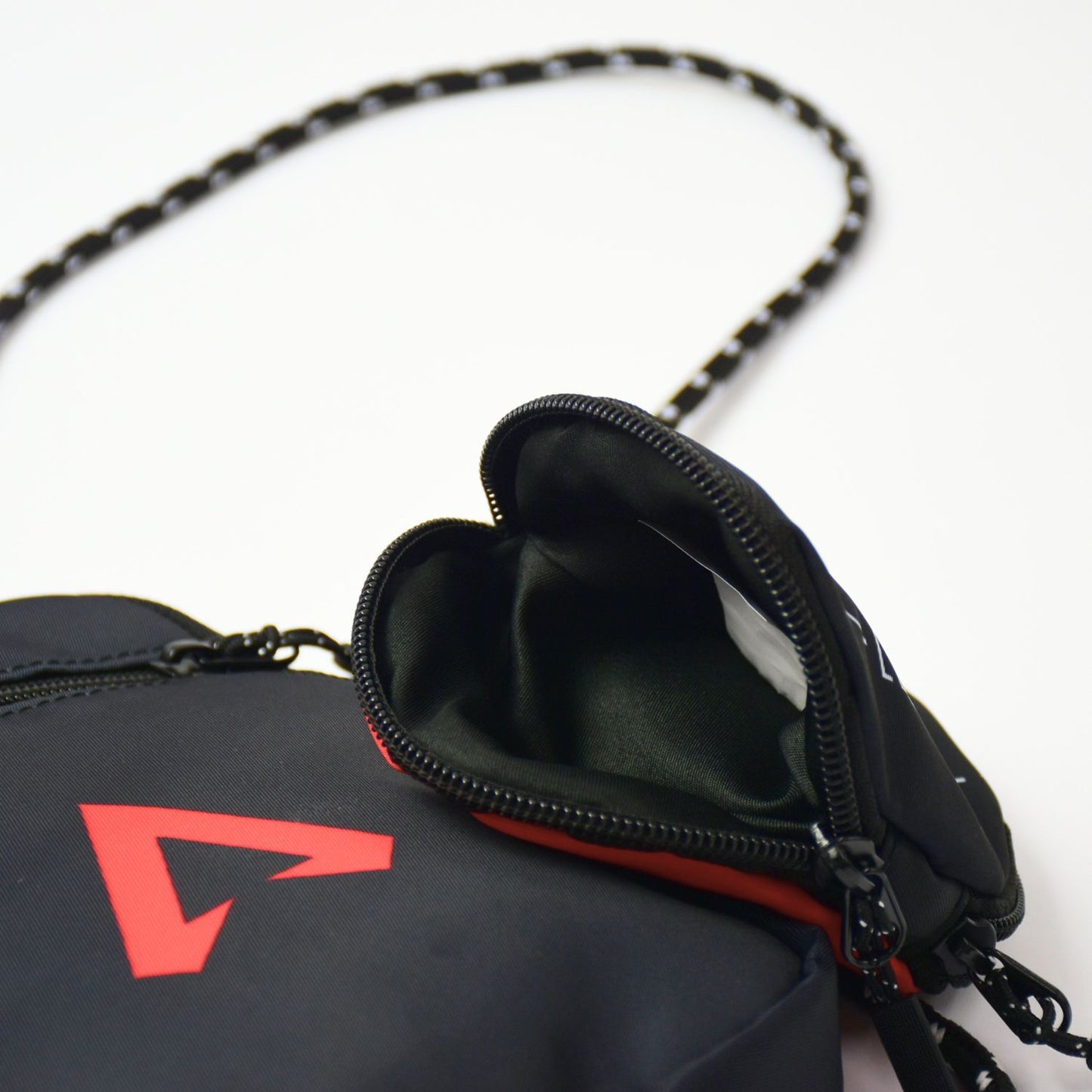 APEX LEGENDS™ Logo Shoulder Bag