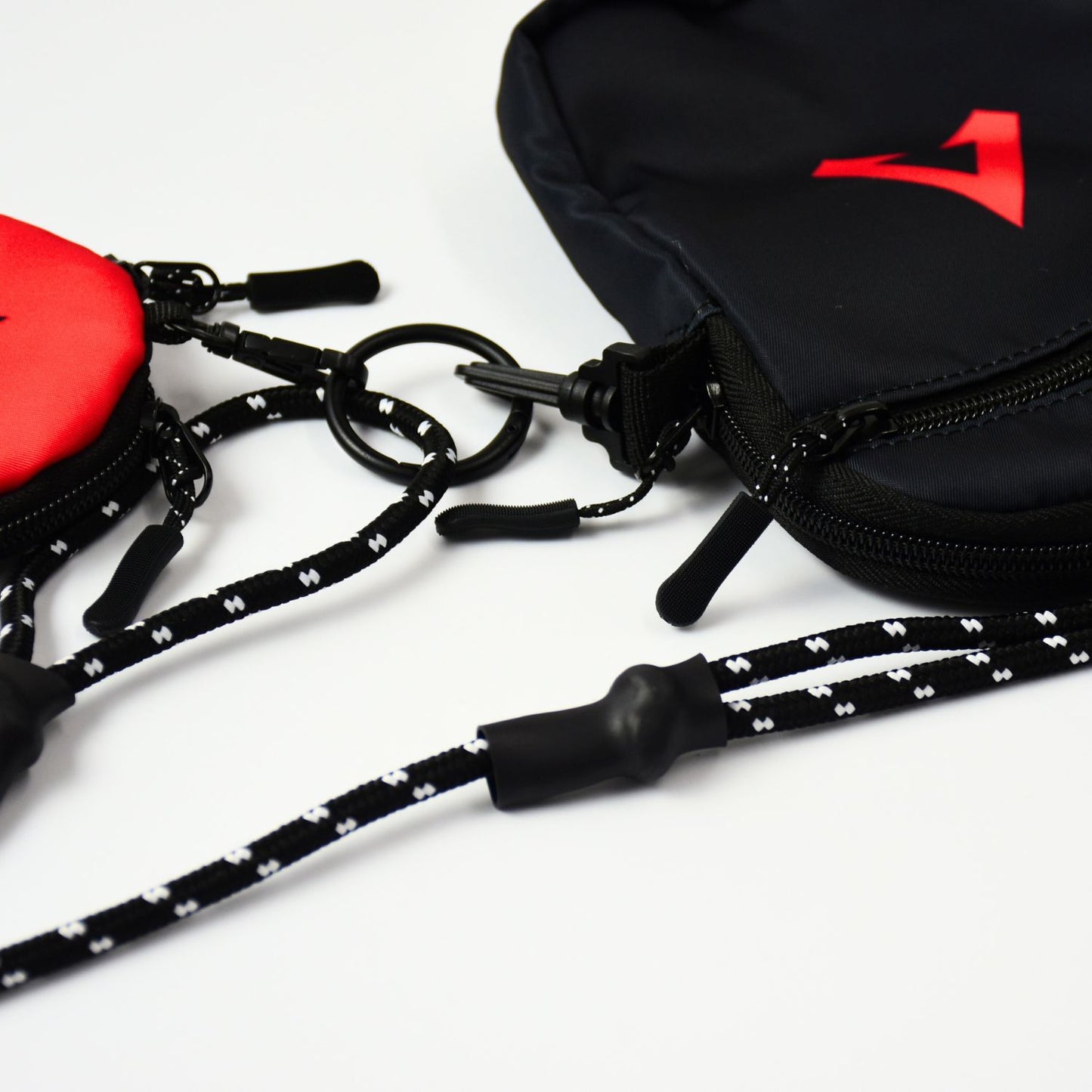 APEX LEGENDS™ Logo Shoulder Bag