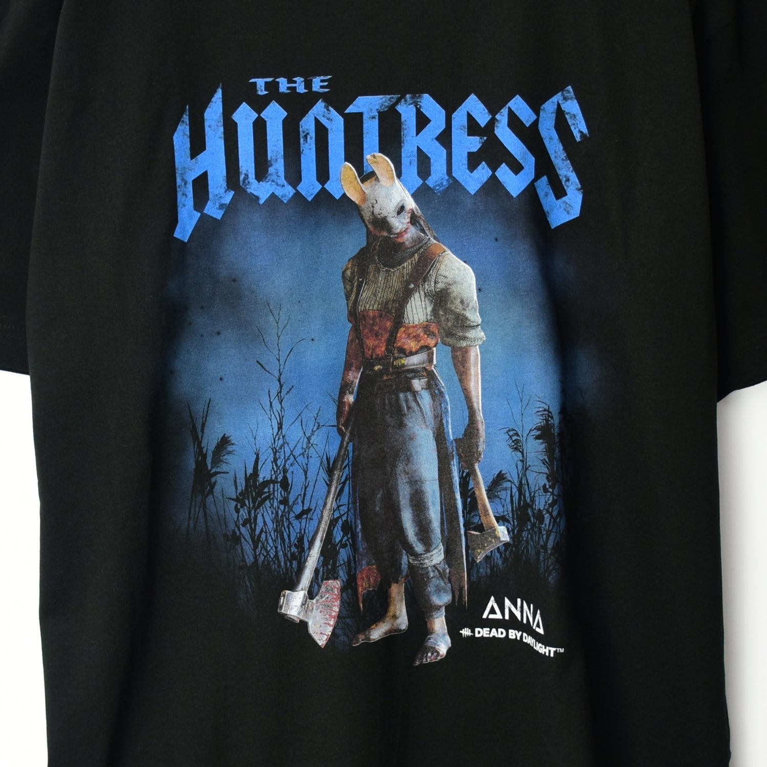 DEAD BY DAYLIGHT【デッドバイデイライト】HUNTRESS Tシャツ – 【公式】 BLACK BALLOON MARKET  [ブラックバルーンマーケット]