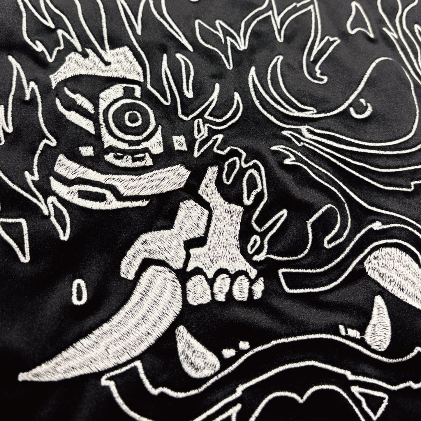 [Pre-order, shipping in January] Cyberpunk 2077 Velvet Sukajan