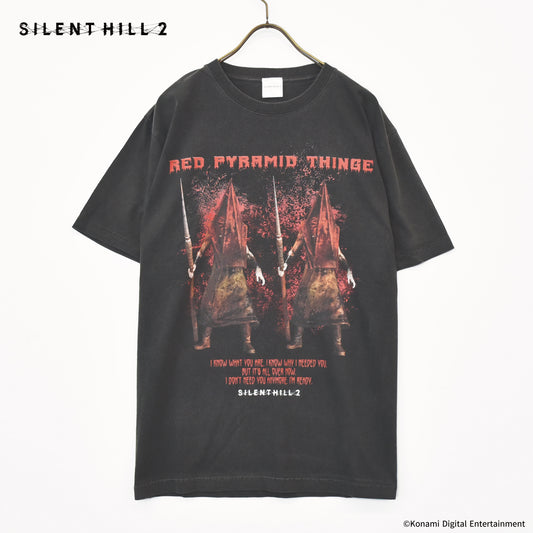 【11月末より順次発送】 SILENT HILL 2【サイレントヒル２】Twin レッドピラミッドシング ヴィンテージ調Tシャツ