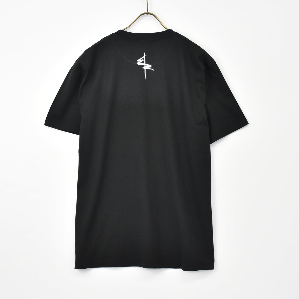 【11月末より順次発送】 Cyberpunk: Edgerunners【サイバーパンク: エッジランナーズ】 後ろ姿ルーシー  Tシャツ